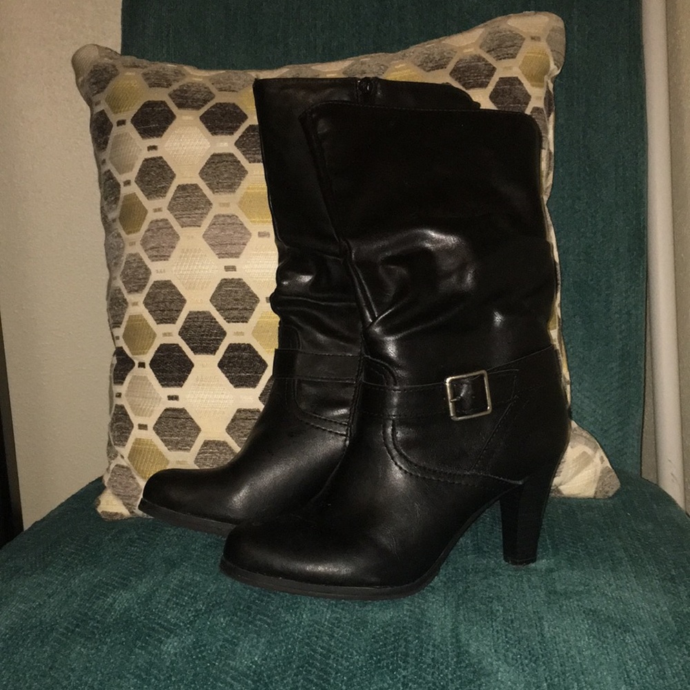 Heeled boots